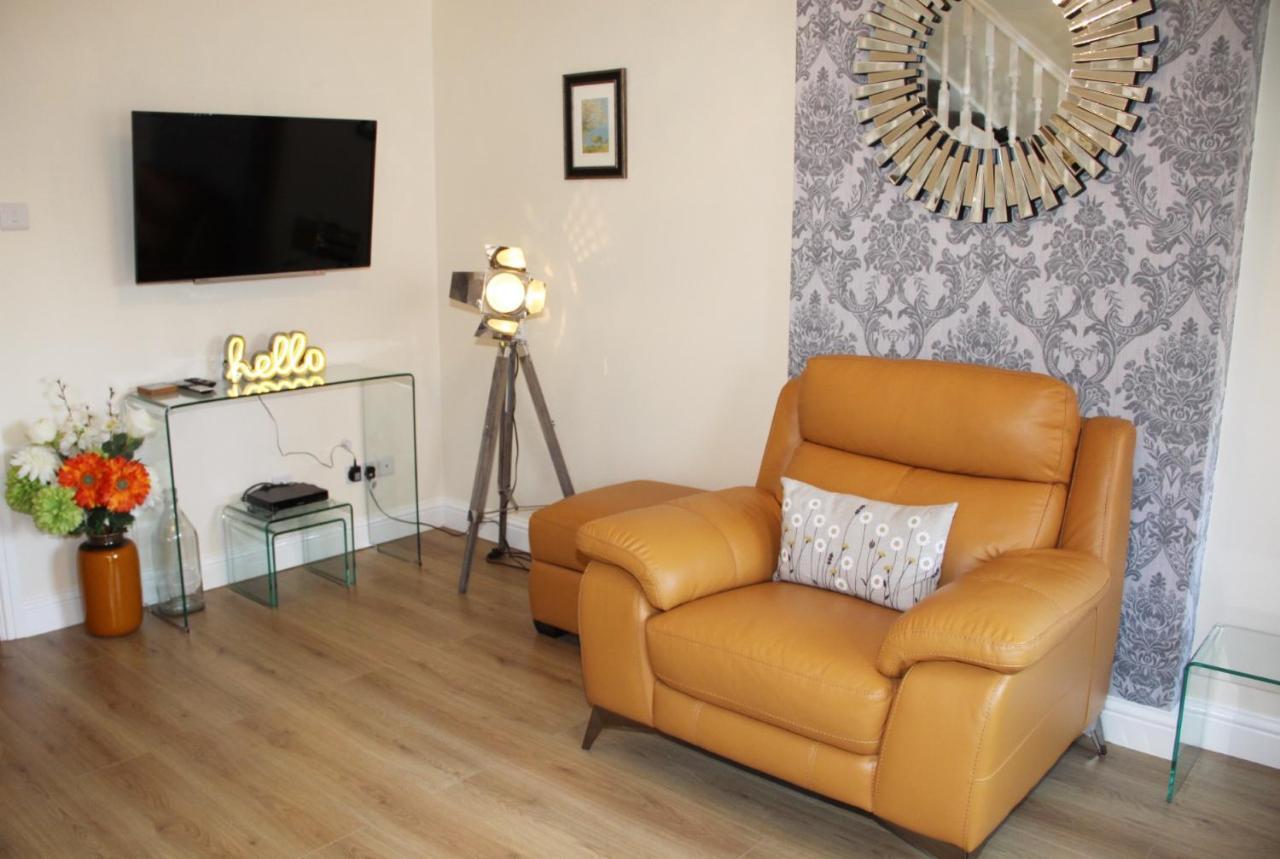 City Centre Town House With Riverside Views And Free Parking 1Bak York Exterior foto